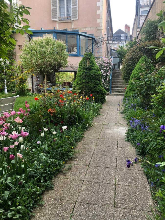 Home Sweet Home Garden Bourges Exterior photo
